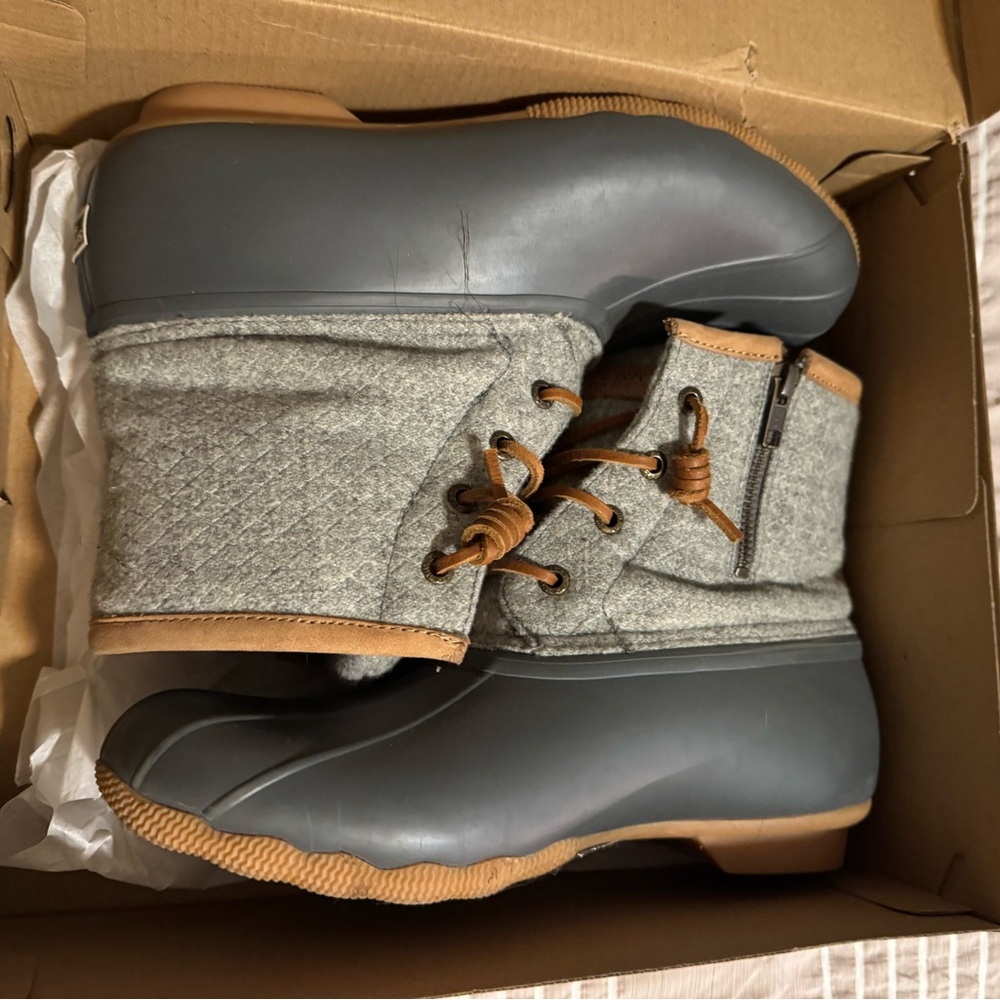 Sperry women’s Duck Boots Grey Size 9.5